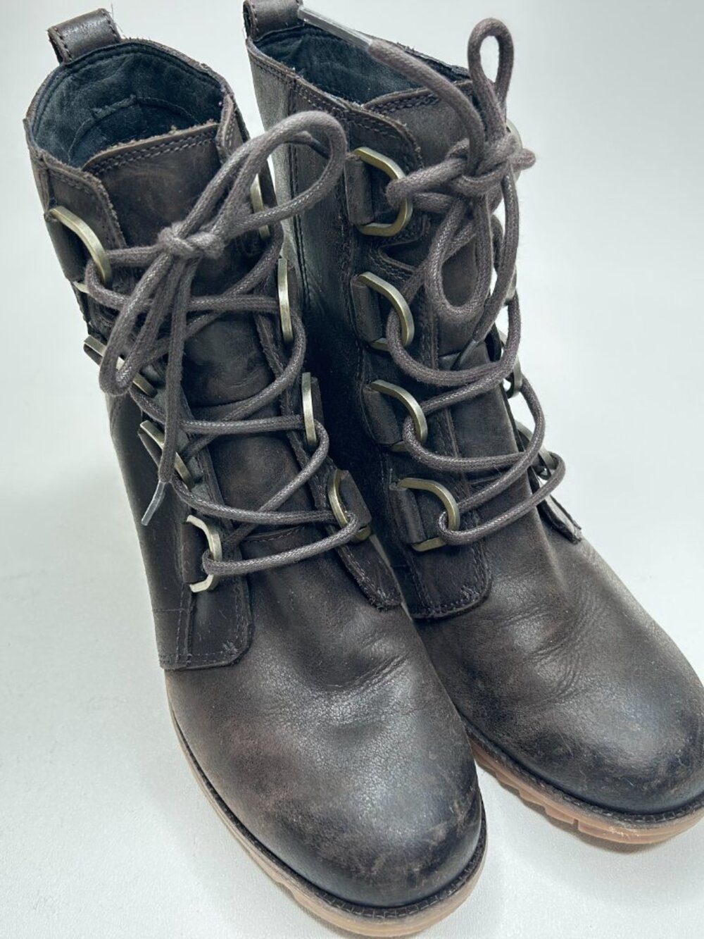 SOREL Cate Lace-Up Ankle Boots 7.5 Brn Leather Lug Sole Moto Combat Rugged Chic